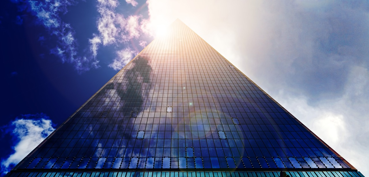découvrez nos services professionnels de nettoyage de façade pour redonner éclat et beauté à vos bâtiments. nous utilisons des techniques écologiques et efficaces pour éliminer salissures, mousses et graffitis, assurant ainsi la durabilité et l'esthétique de votre patrimoine.